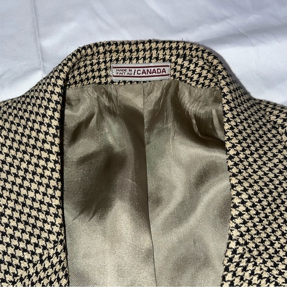 Houndstooth Tweed Blazer — Made in Canada - Picture 8 of 9